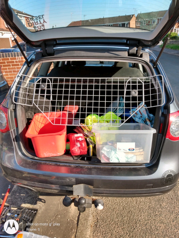 universal dog guard halfords